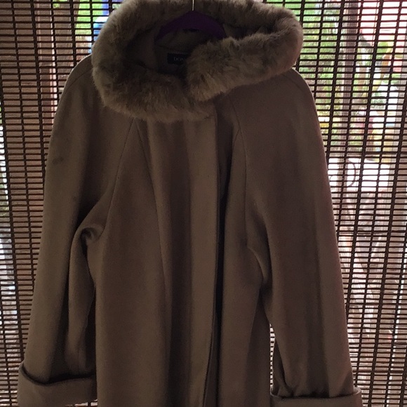 Donnybrook Jackets & Blazers - Vintage full length winter coat